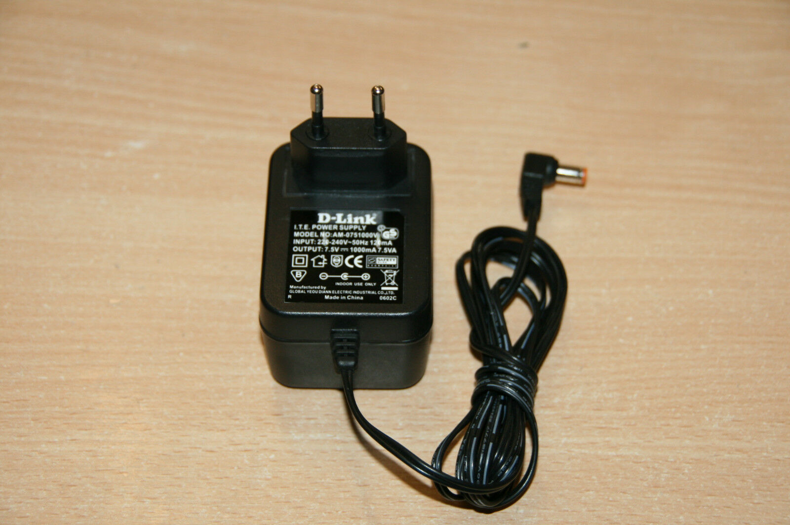 NEW D-LINK AM-0751000V 7.5V 1000mA 7.5VA ac adapter NEW D-LINK AM-0751000V 7.5V 1000mA 7.5VA ac adapter